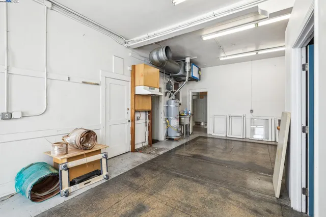 $995,000 | 2500 Market Street, Oakland, CA 94607