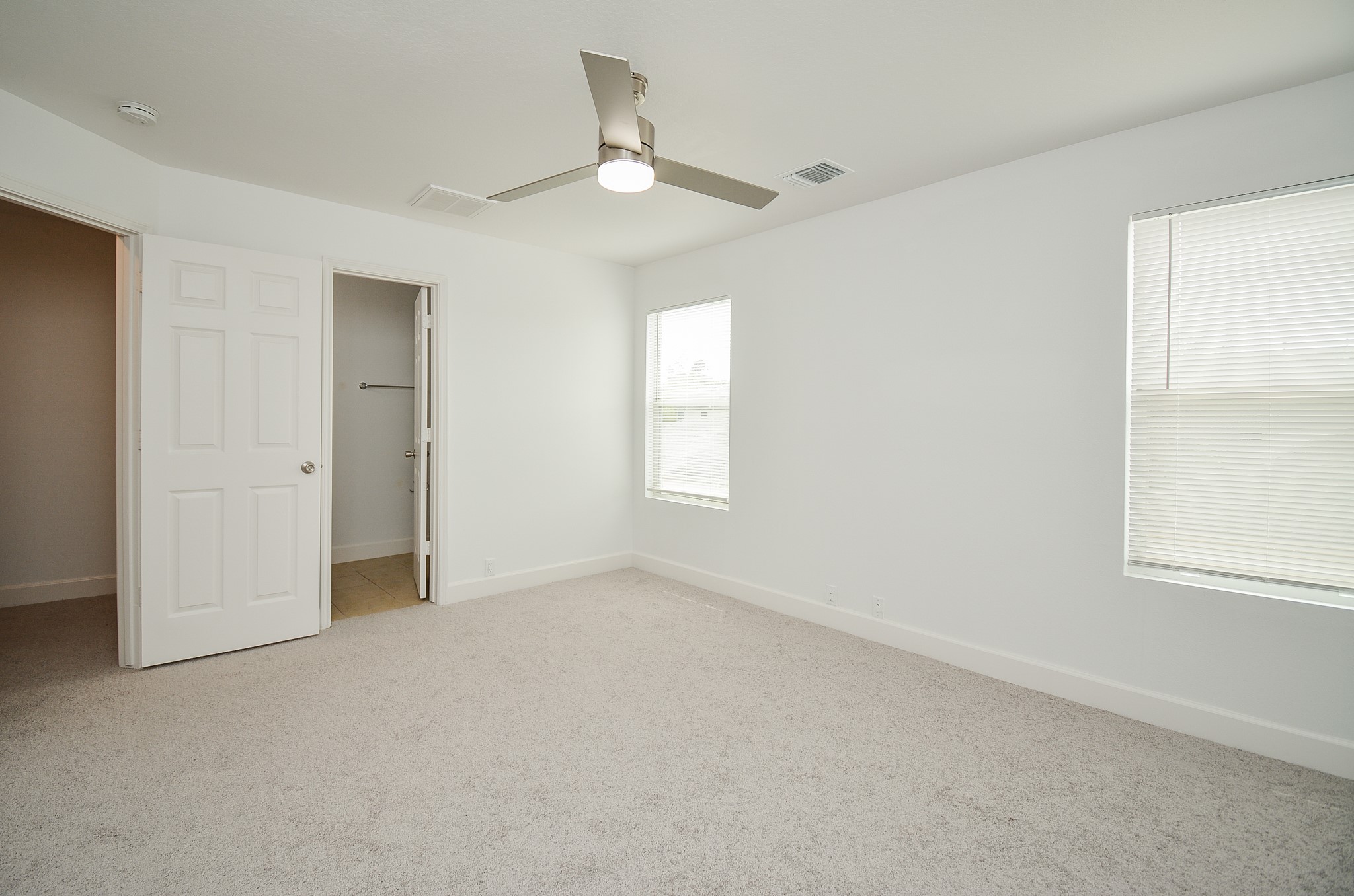 29725 Sullivan Oaks Drive Spring, TX 77386 - Photo 25 of 32 an empty room with a window