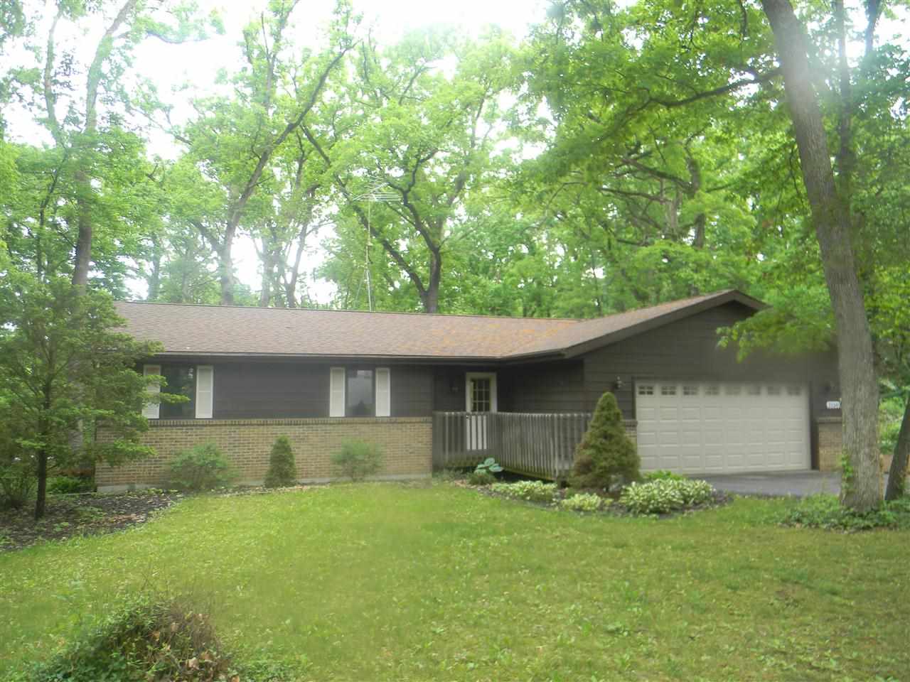 2150 Lake Summerset Road Davis, IL 61019 - Photo 1 of 18 front view of house with a yard