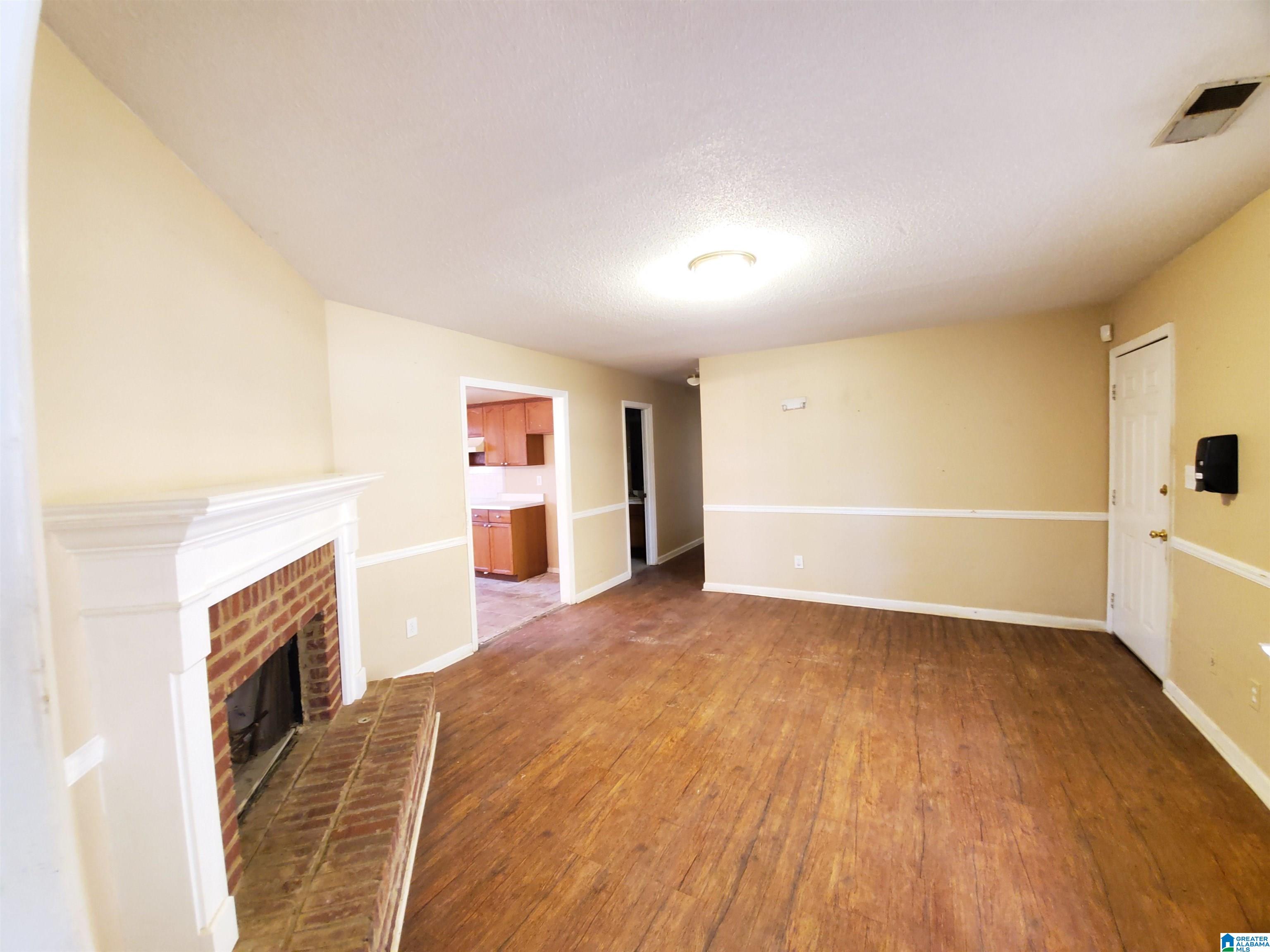 5004 Greenwood Road Southeast Bessemer, AL 35022 - Photo 5 of 17