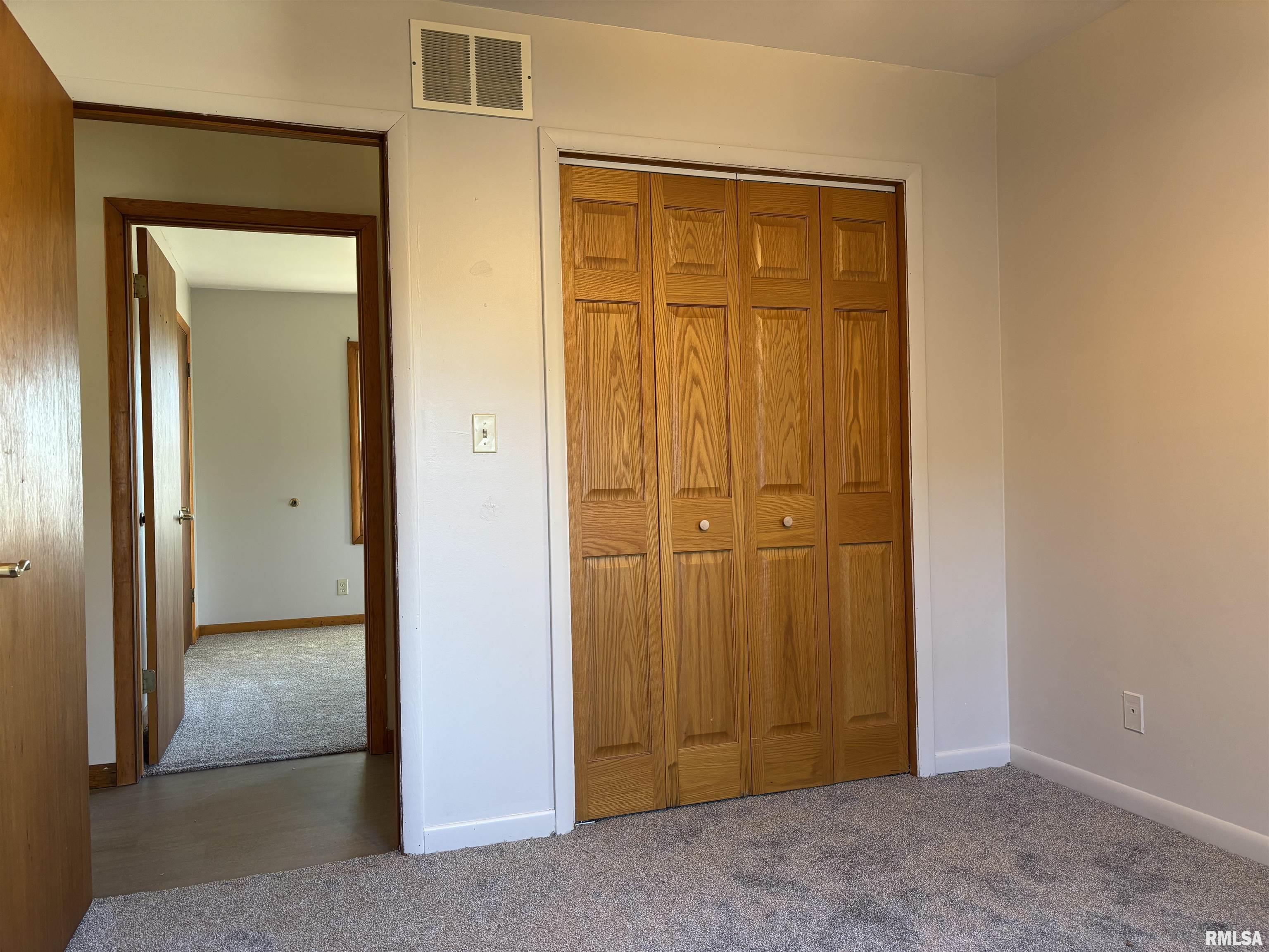 501 Park Street Lacon, IL 61540 - Photo 13 of 42