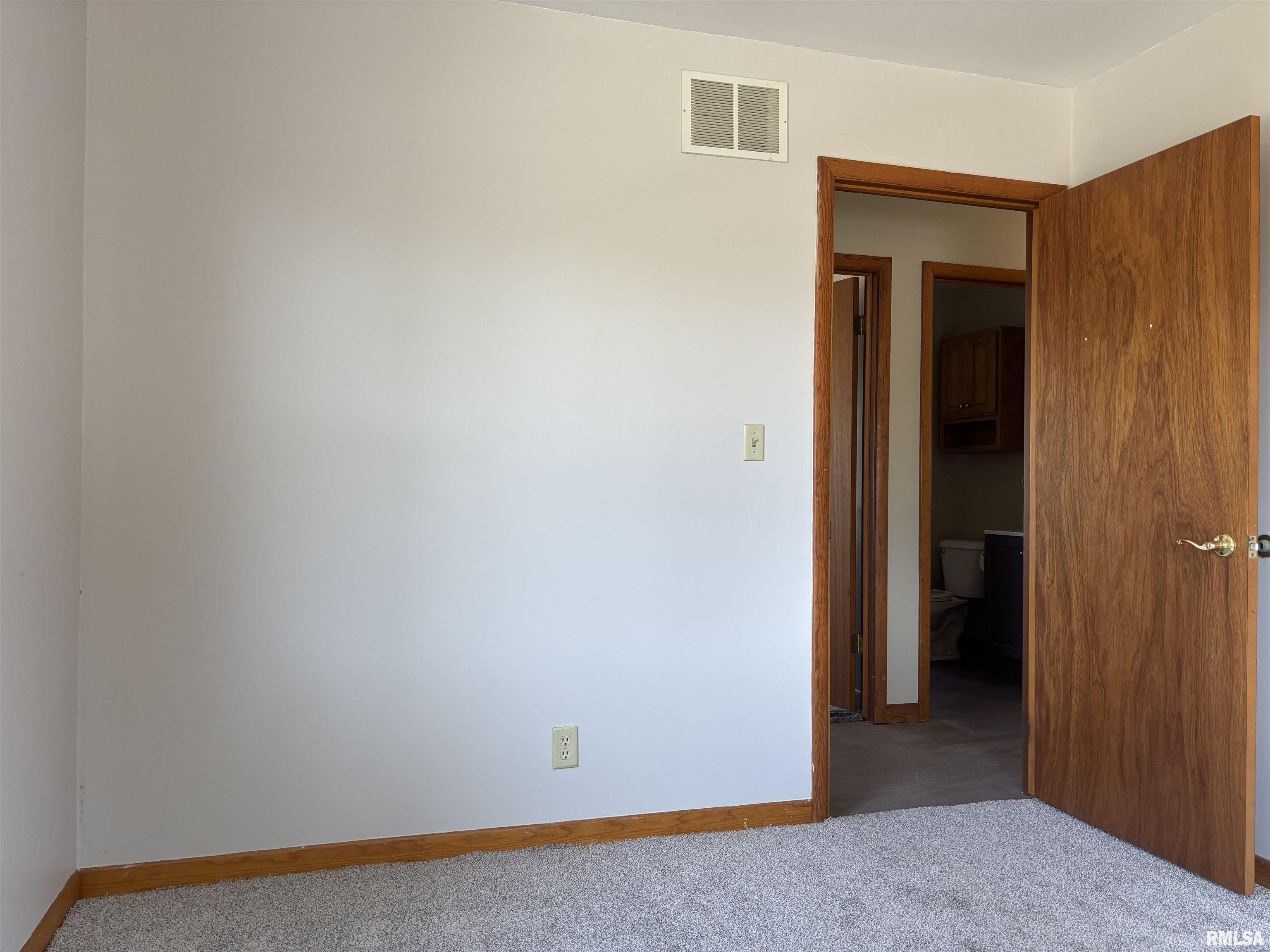 501 Park Street Lacon, IL 61540 - Photo 18 of 42