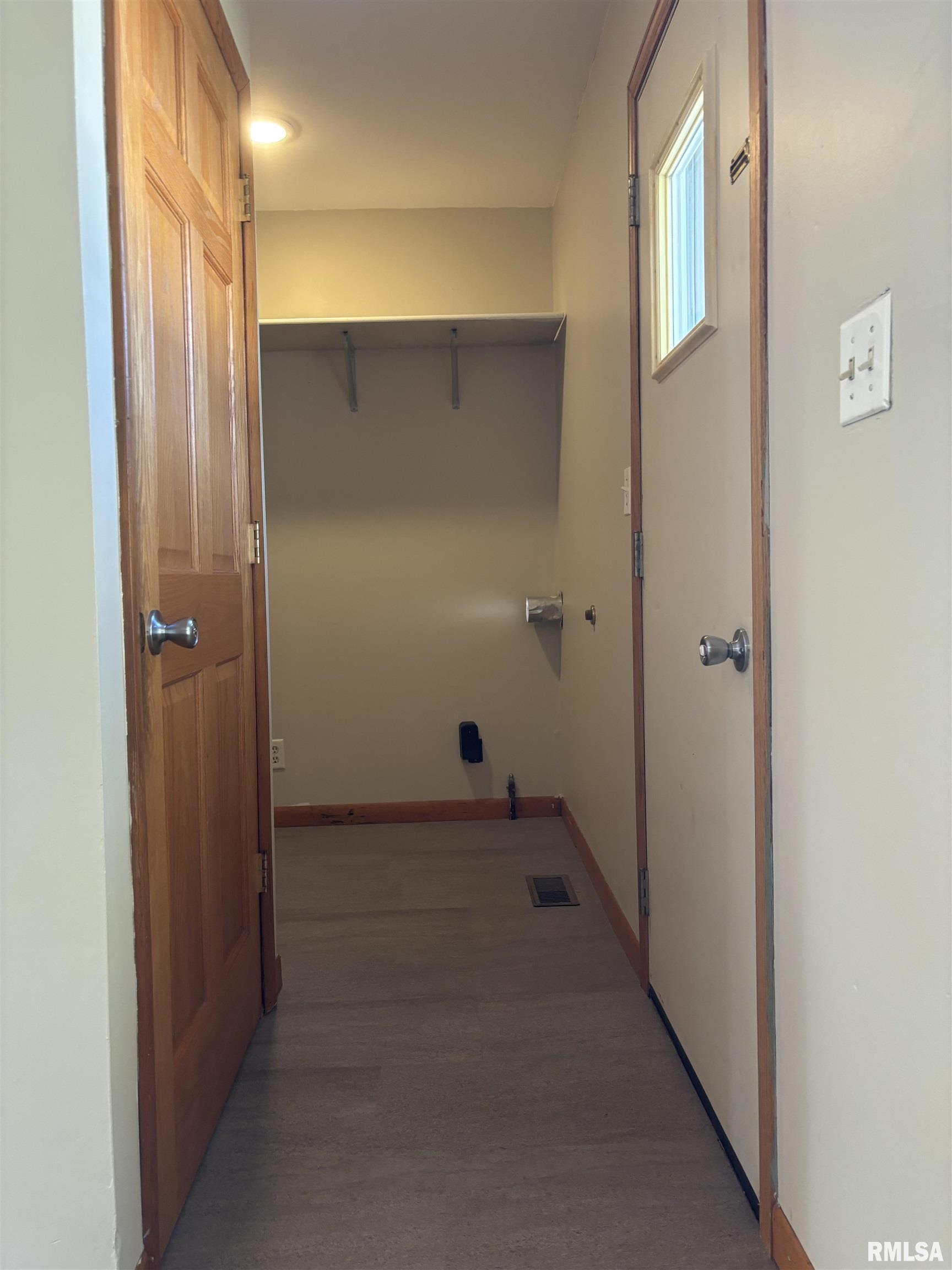 501 Park Street Lacon, IL 61540 - Photo 9 of 42