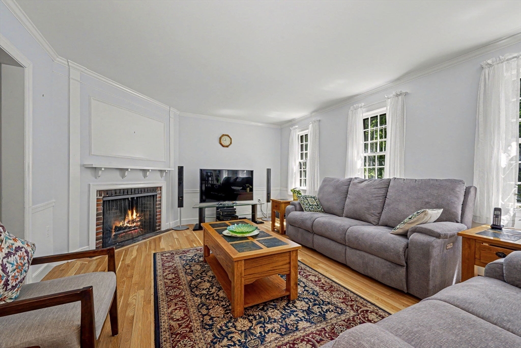 192 Peakham Road Sudbury, MA 01776 - Photo 10 of 38