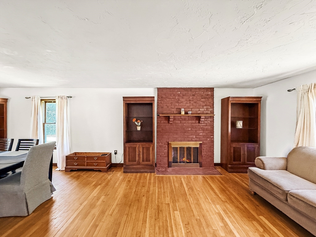 6 Philip Street Hudson, MA 01749 - Photo 12 of 41