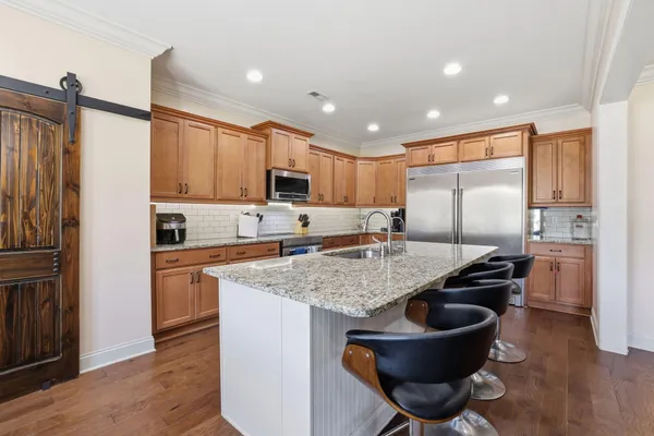 $725,000 | 747 Deer Valley Drive, Hixson, TN 37343