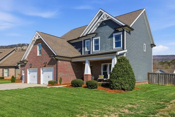 $725,000 | 747 Deer Valley Drive, Hixson, TN 37343