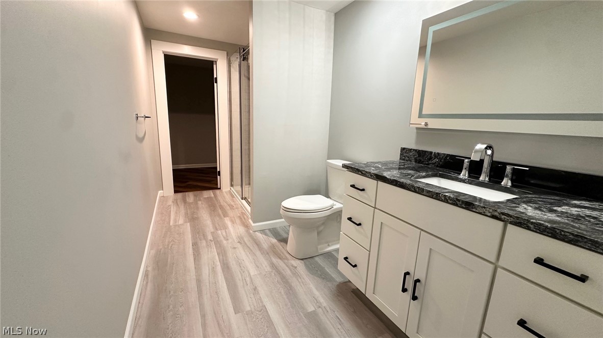 2337 West 11th Street, Unit 6 Cleveland, OH 44113 - Photo 18 of 30 Second floor bath