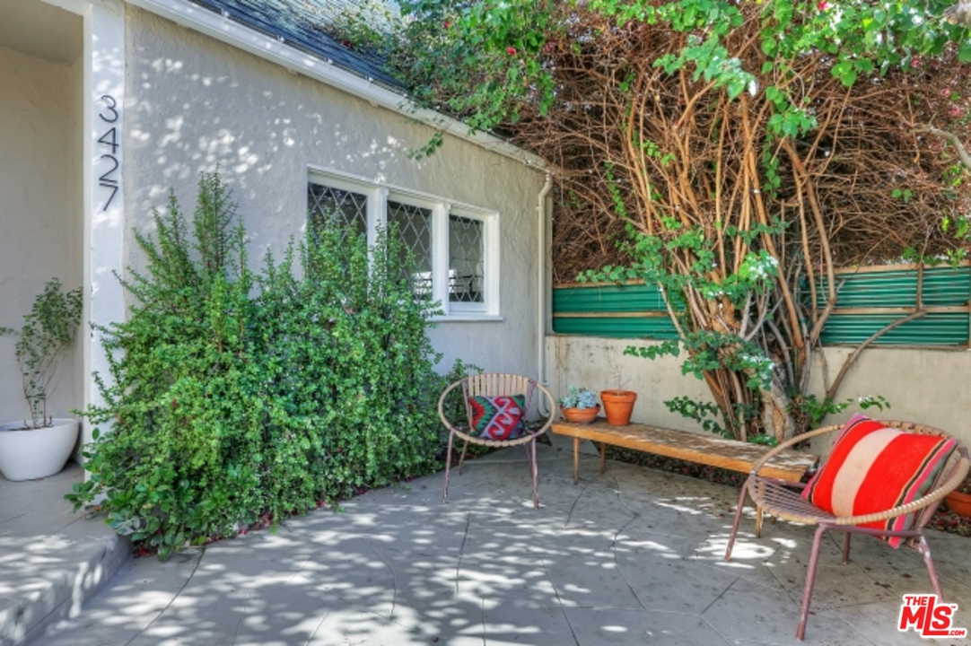 3427 Ferncroft Road Los Angeles, CA 90039 - Photo 3 of 27 Gallery Image 3