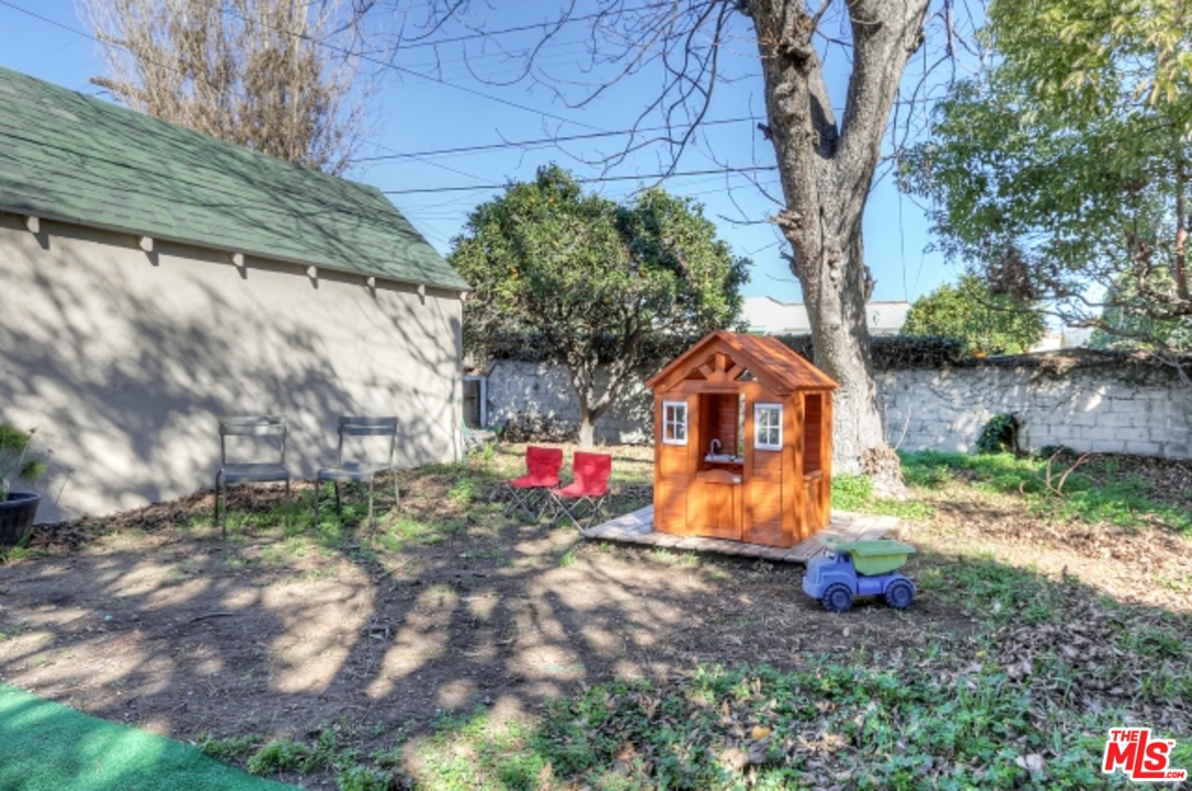 3427 Ferncroft Road Los Angeles, CA 90039 - Photo 26 of 27 Gallery Image 26