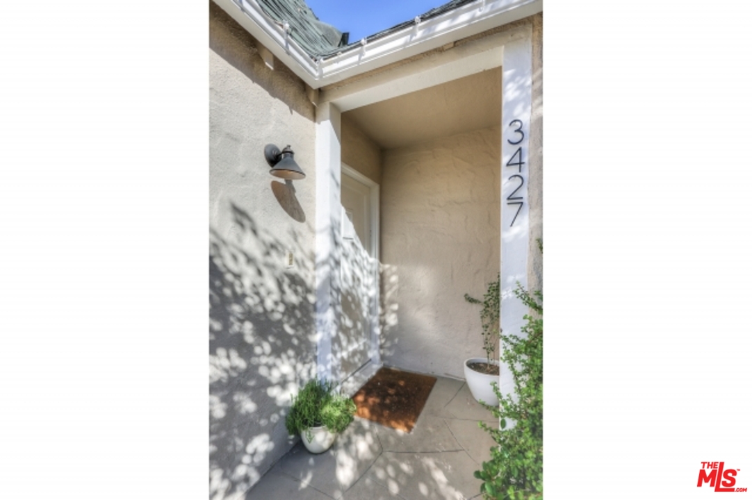 3427 Ferncroft Road Los Angeles, CA 90039 - Photo 5 of 27 Gallery Image 5