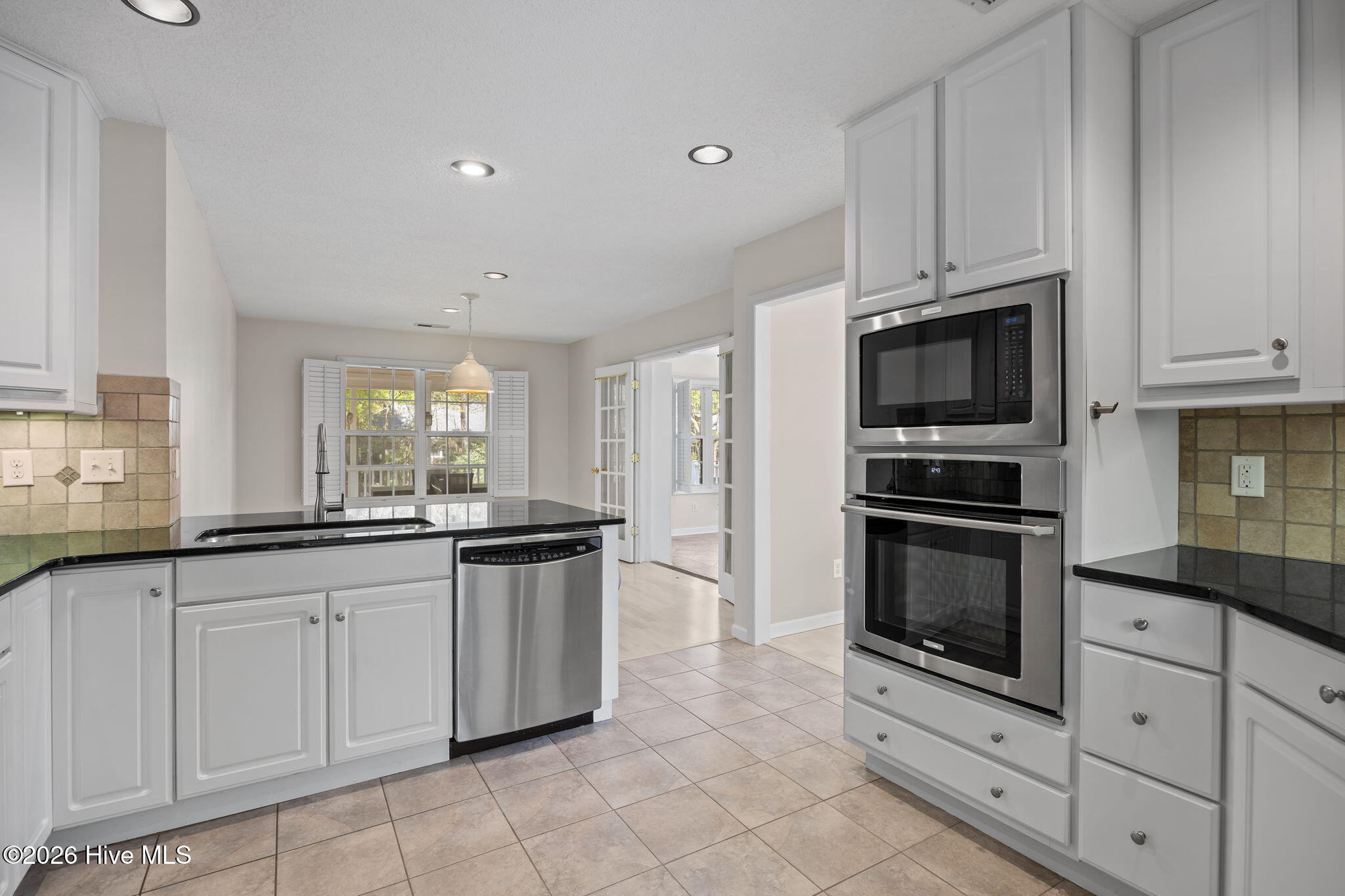 705 Valley Brook Road Wilmington, NC 28412 - Photo 11 of 53 12-web-or-mls-IMG_3489