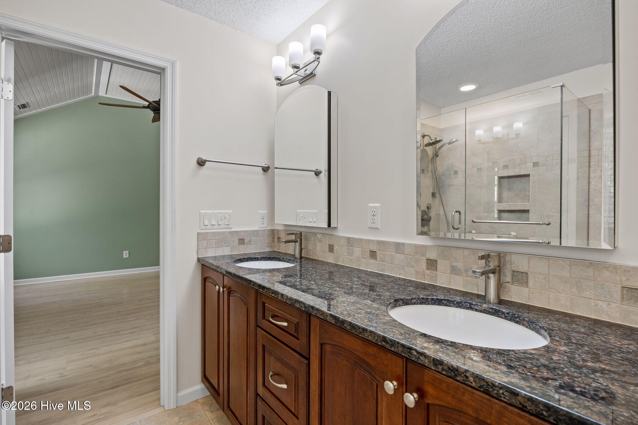 705 Valley Brook Road Wilmington, NC 28412 - Photo 28 of 53 26-web-or-mls-IMG_3558