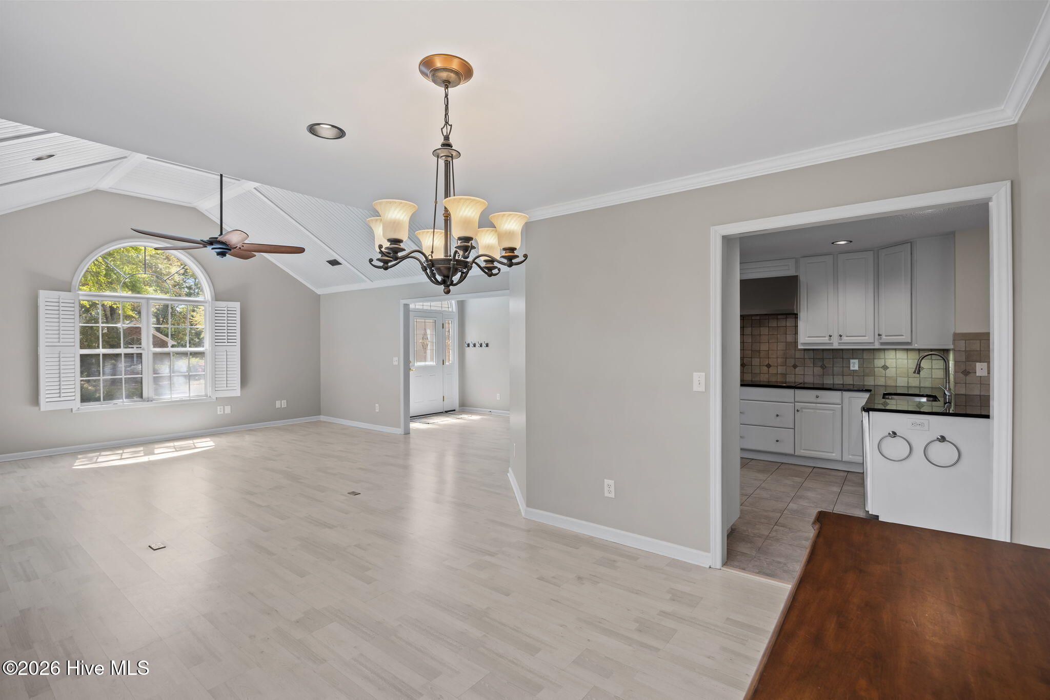 705 Valley Brook Road Wilmington, NC 28412 - Photo 9 of 53 10-web-or-mls-IMG_3474