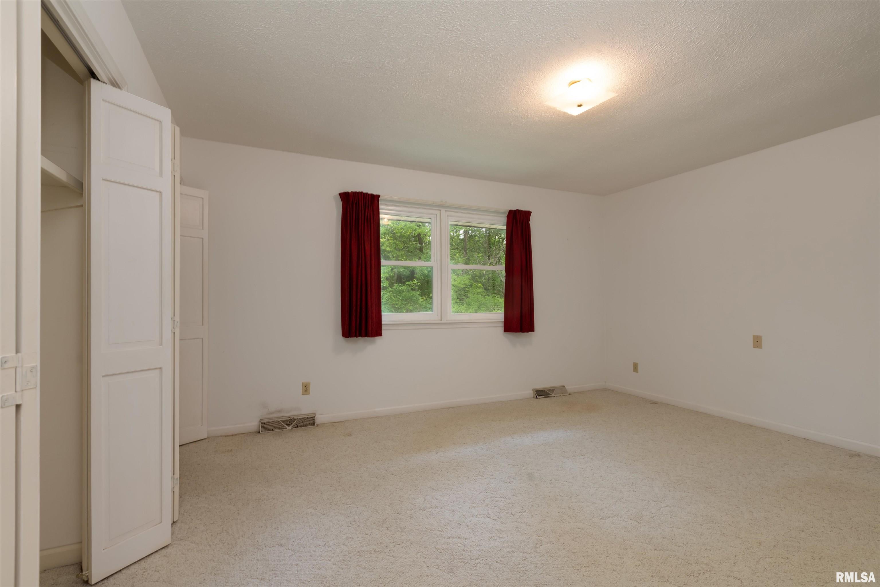 1063 Wood Road Murphysboro, IL 62966 - Photo 14 of 38