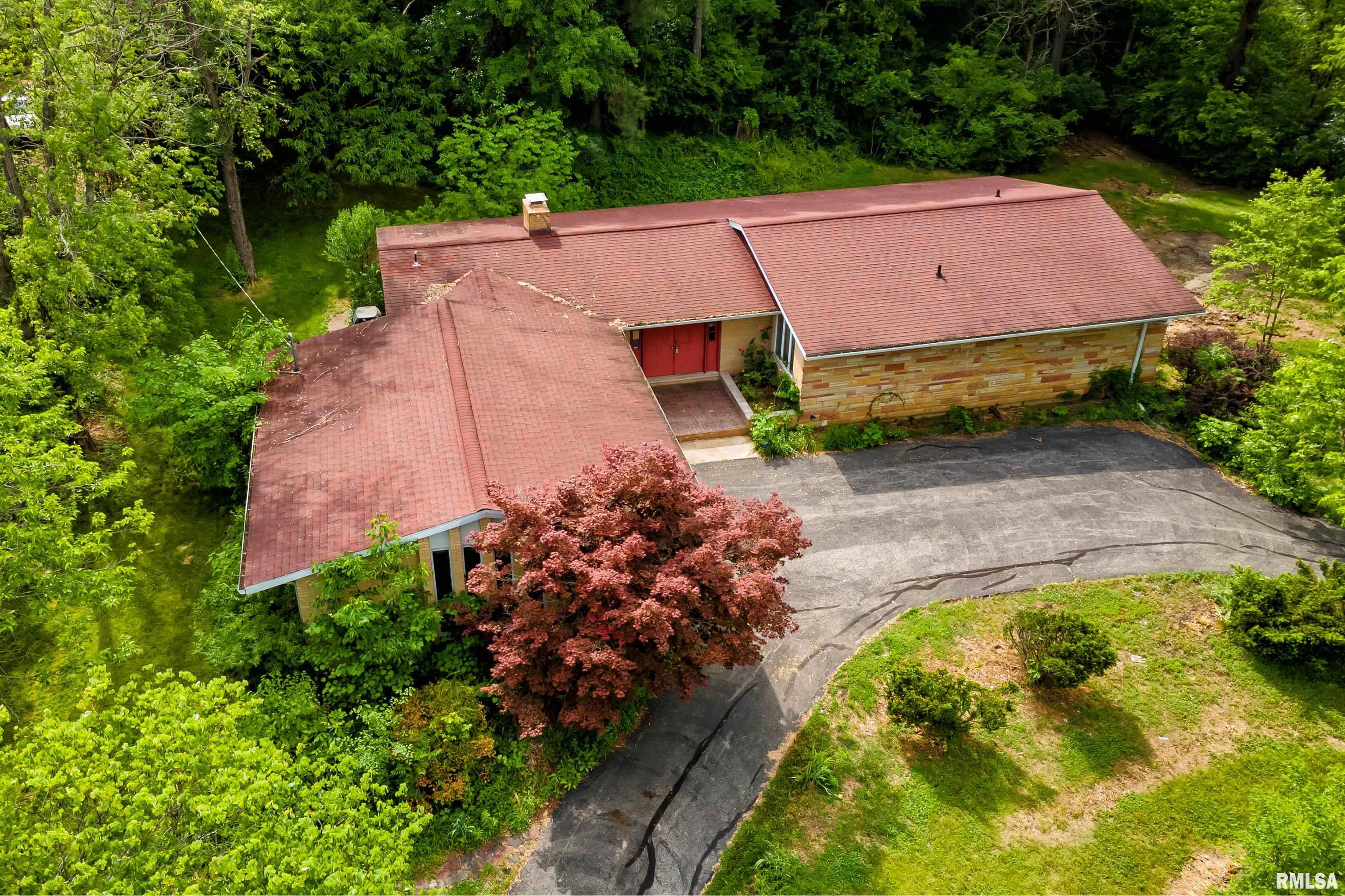 1063 Wood Road Murphysboro, IL 62966 - Photo 2 of 38