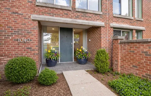 $699,000 | 1040 Arbor Lane, Northfield, IL 60093