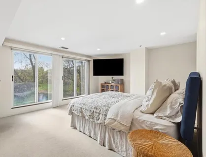 $699,000 | 1040 Arbor Lane, Northfield, IL 60093