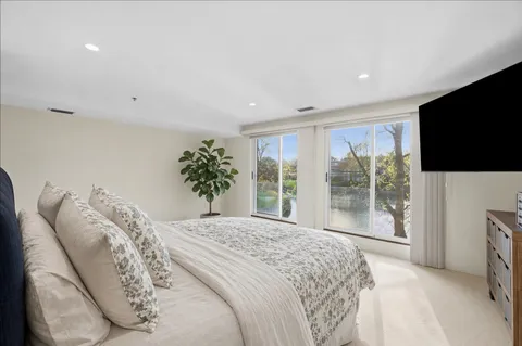 $699,000 | 1040 Arbor Lane, Northfield, IL 60093