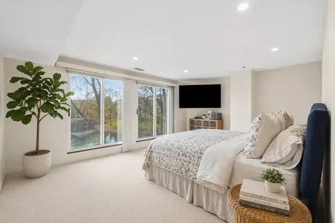 $699,000 | 1040 Arbor Lane, Northfield, IL 60093