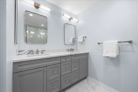 $699,000 | 1040 Arbor Lane, Northfield, IL 60093