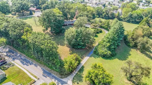 $471,000 | 4036 Shrine Park Road, Leavenworth, KS 66048