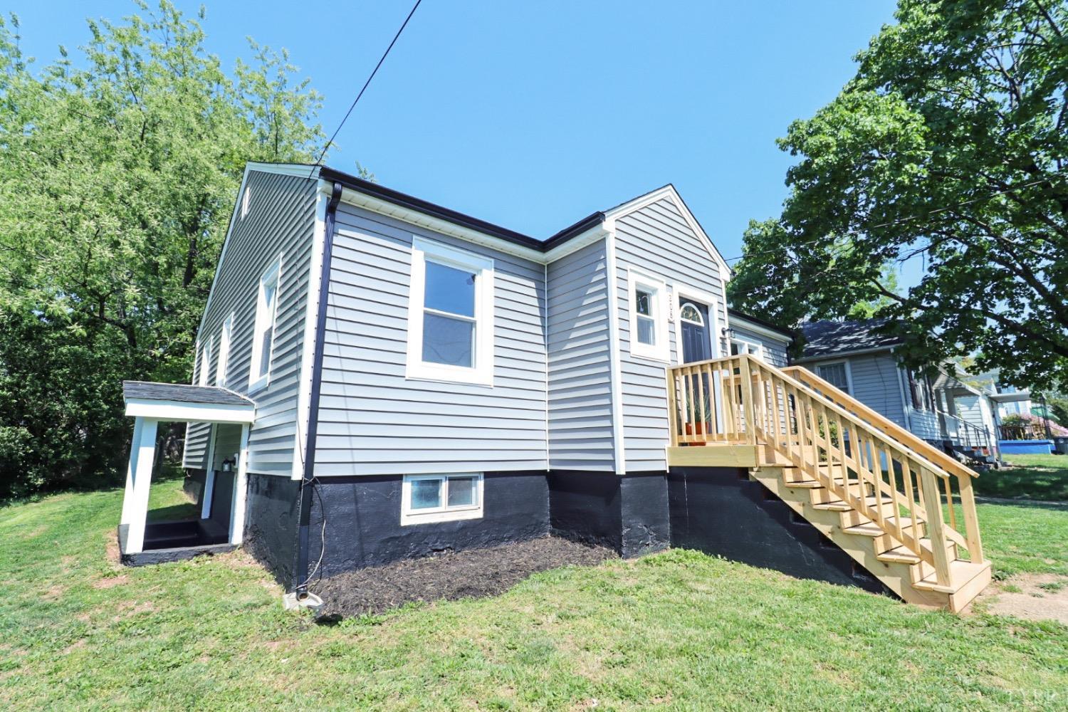 208 Blue Ridge Street Lynchburg, VA 24501 - Photo 2 of 40 Gallery Image 2