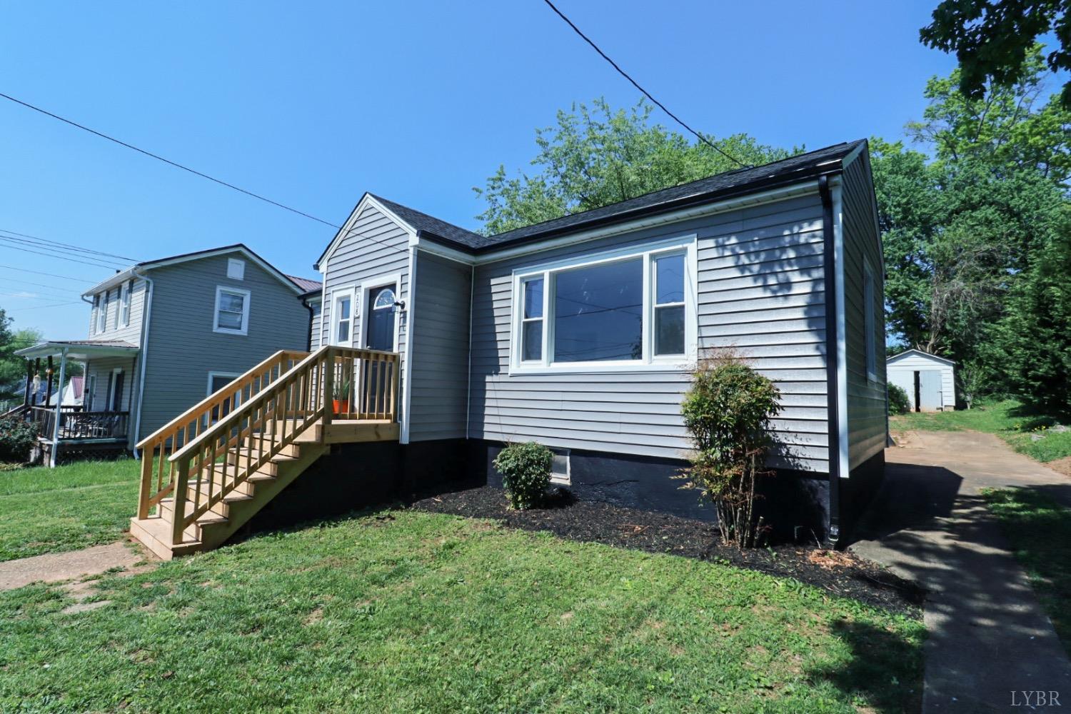 208 Blue Ridge Street Lynchburg, VA 24501 - Photo 3 of 40 Gallery Image 3