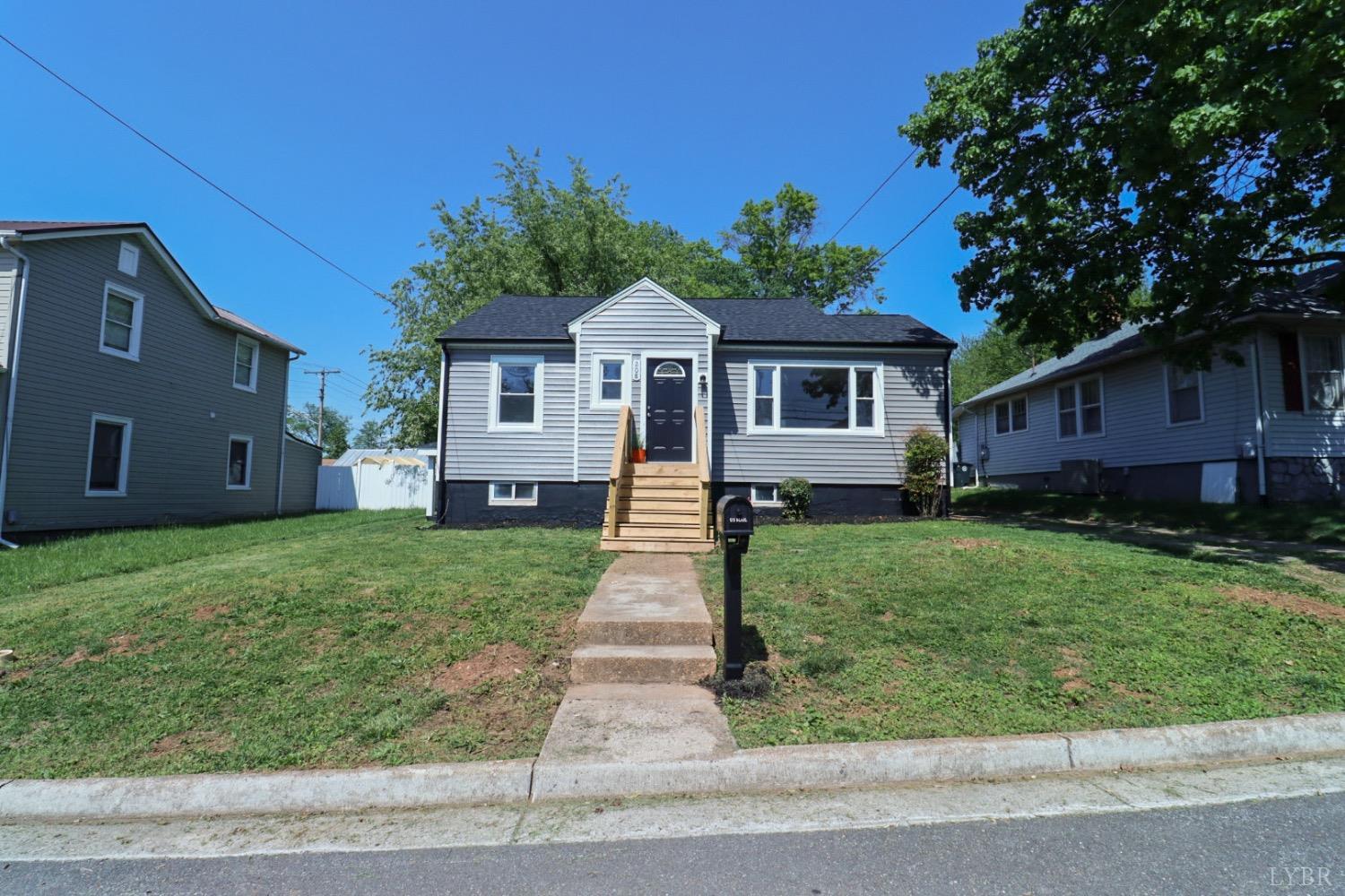 208 Blue Ridge Street Lynchburg, VA 24501 - Photo 6 of 40 Gallery Image 6