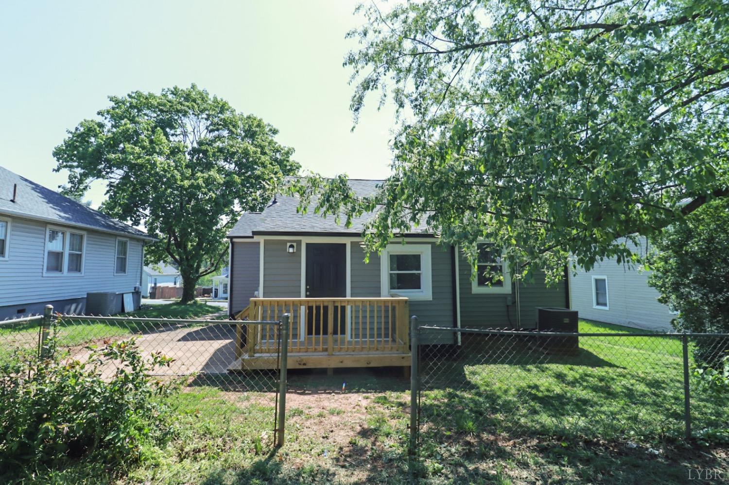 208 Blue Ridge Street Lynchburg, VA 24501 - Photo 8 of 40 Gallery Image 8