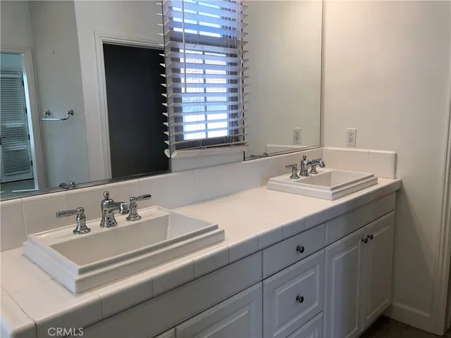 $5,800 | 81 Peppermint, Irvine, CA 92620