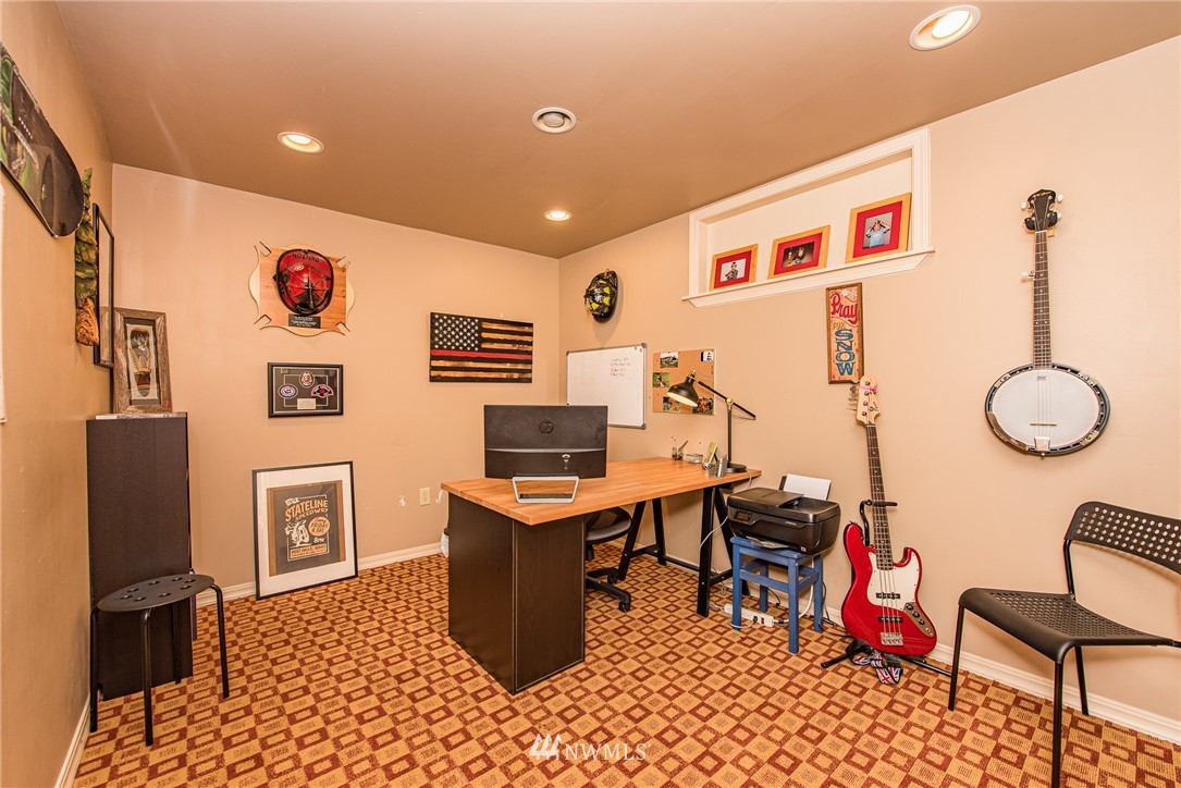 135 East Ahlvers Road Port Angeles, WA 98362 - Photo 17 of 25 Gallery Image 17