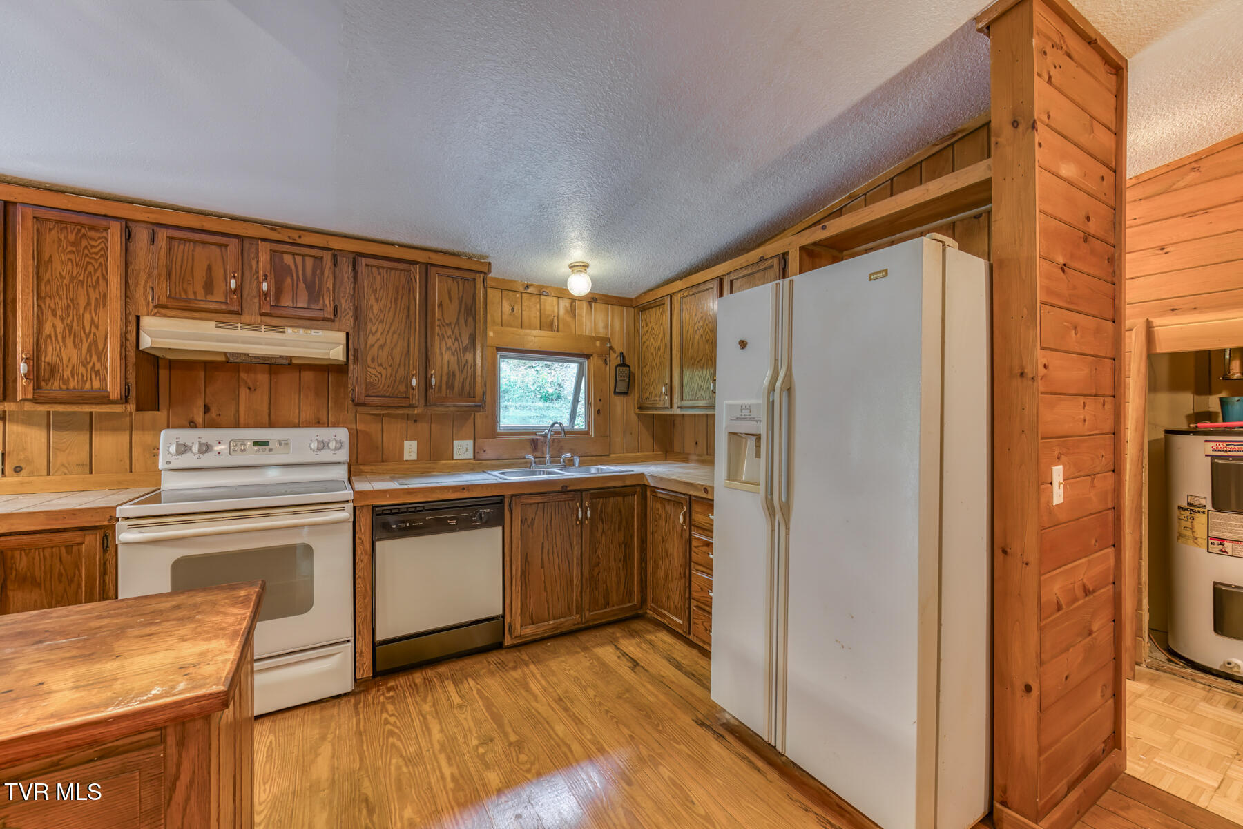 4166 Pine Orchard Road Butler, TN 37640 - Photo 7 of 32 4166 Pine Orchard Rd-7