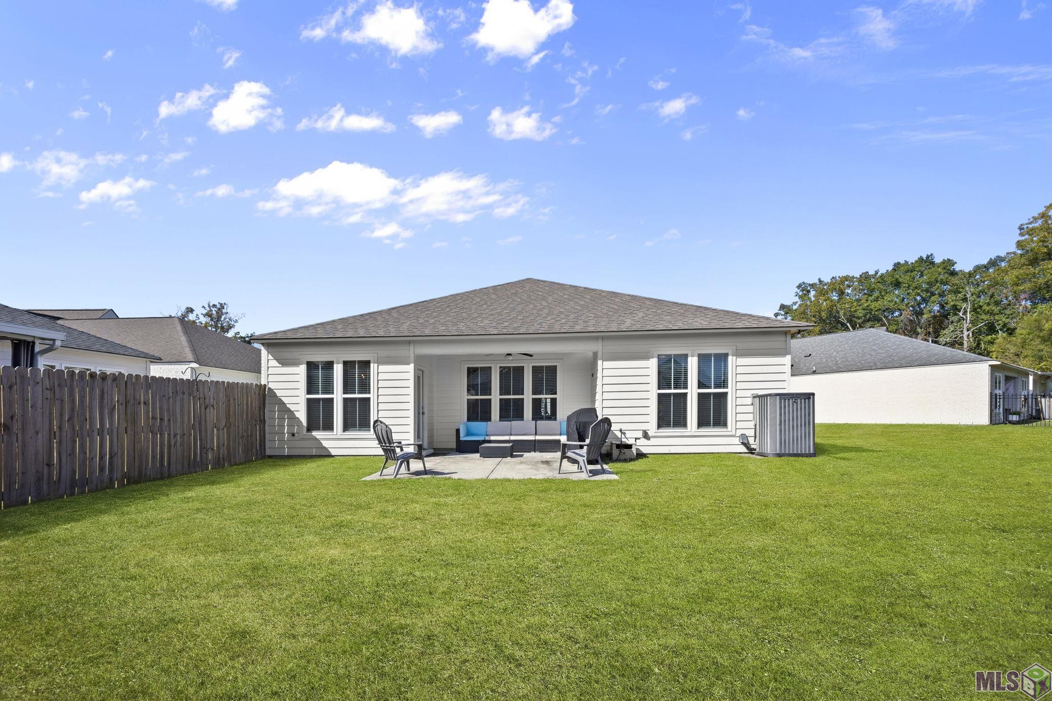 9159 Stonecroft Avenue Baton Rouge, LA 70810 - Photo 17 of 17 Backyard