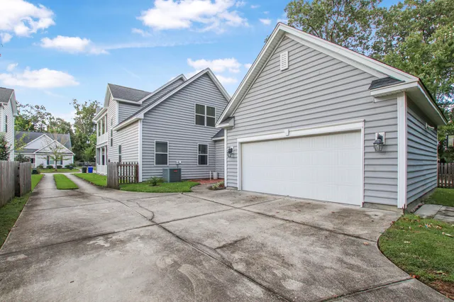 $559,900 | 3030 Scuba Drive, Charleston, SC 29414