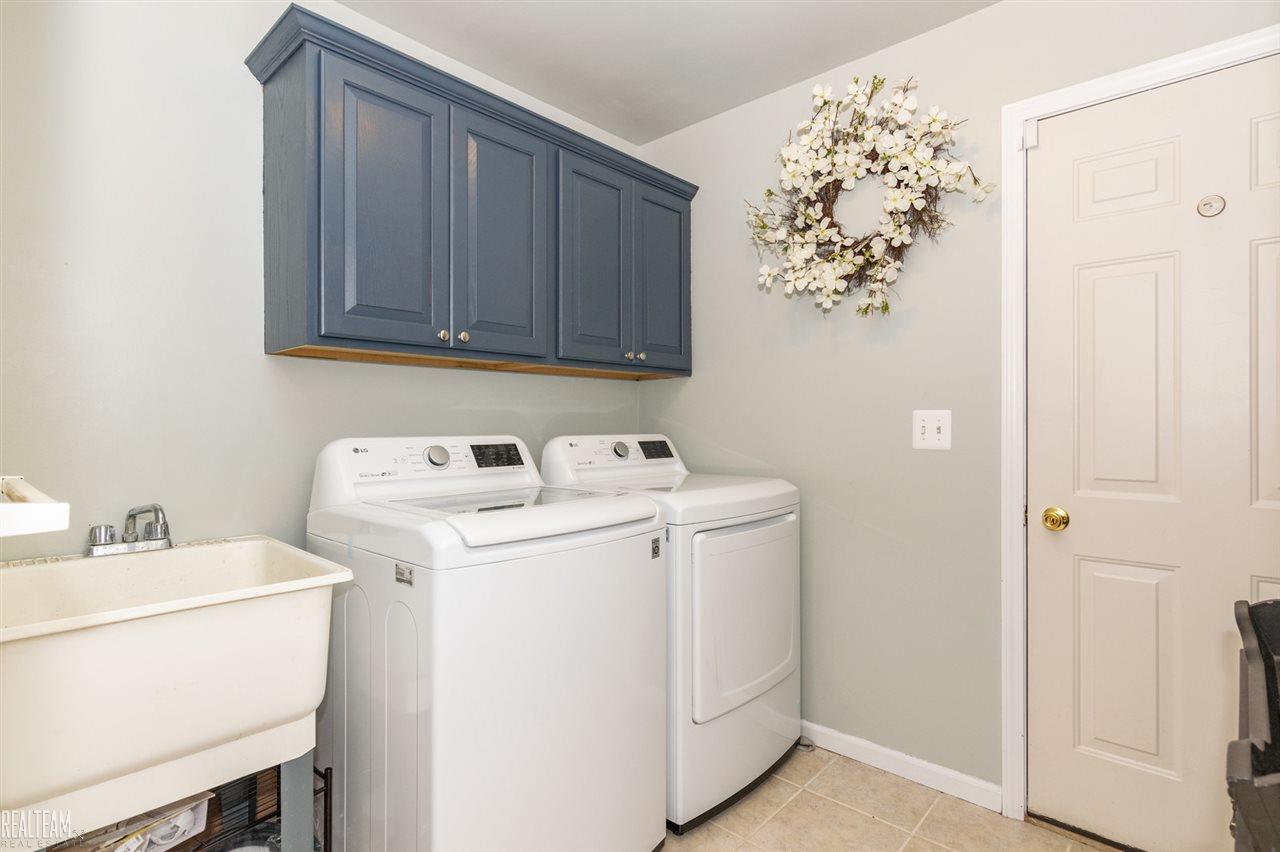 48067 Sandy Ridge Drive Macomb, MI 48044 - Photo 19 of 27 50009130-18.JPG