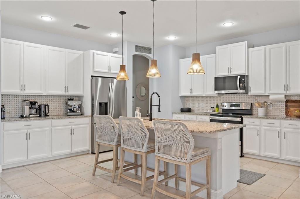 16266 Aberdeen Way Naples, FL 34110 - Photo 16 of 47