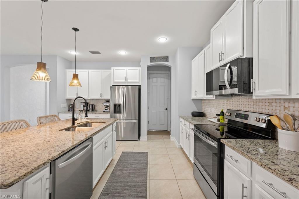 16266 Aberdeen Way Naples, FL 34110 - Photo 18 of 47