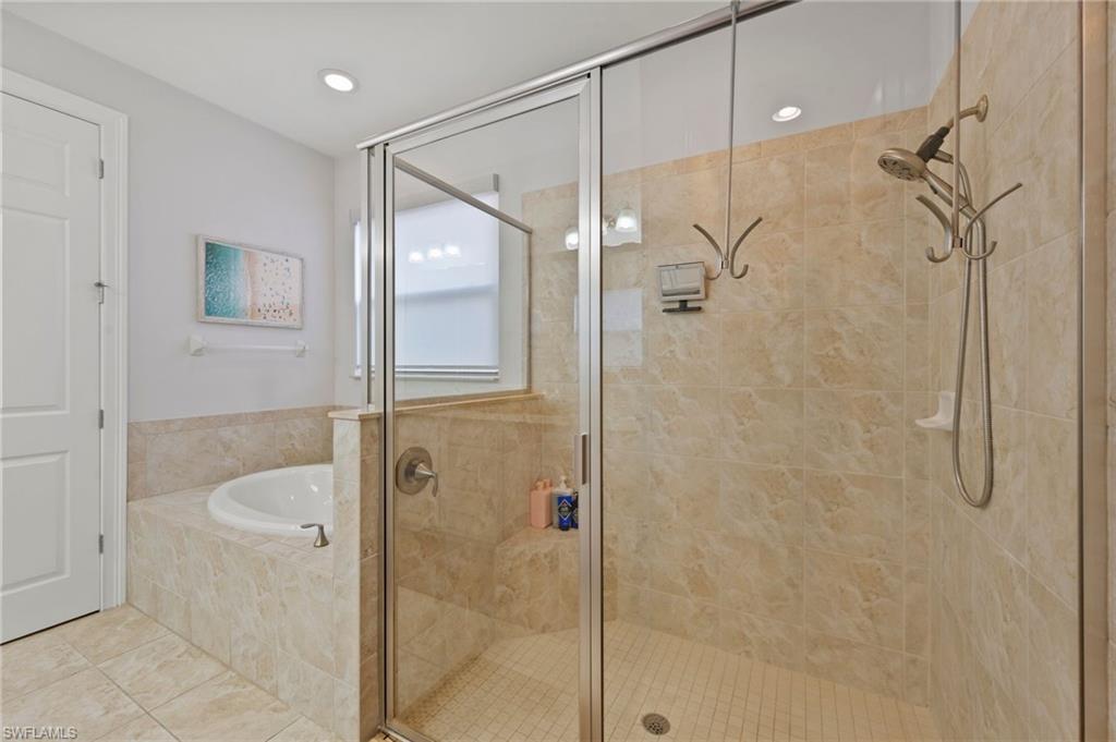 16266 Aberdeen Way Naples, FL 34110 - Photo 24 of 47