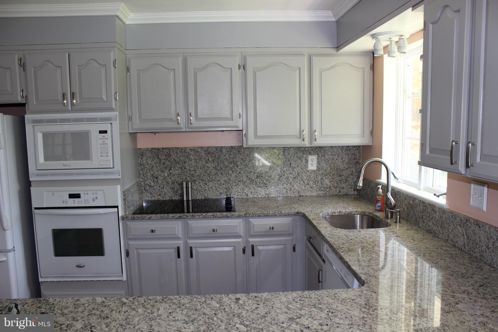 4022 Crescent Road Ellicott City, MD 21042 - Photo 6 of 22 Kitchen