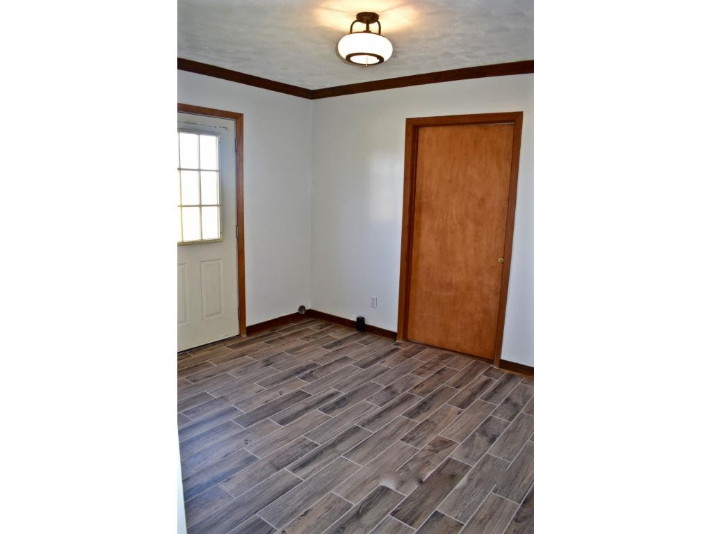211 Raymond Road Greeneville, TN 37745 - Photo 3 of 7 Mud RoomUtility Room