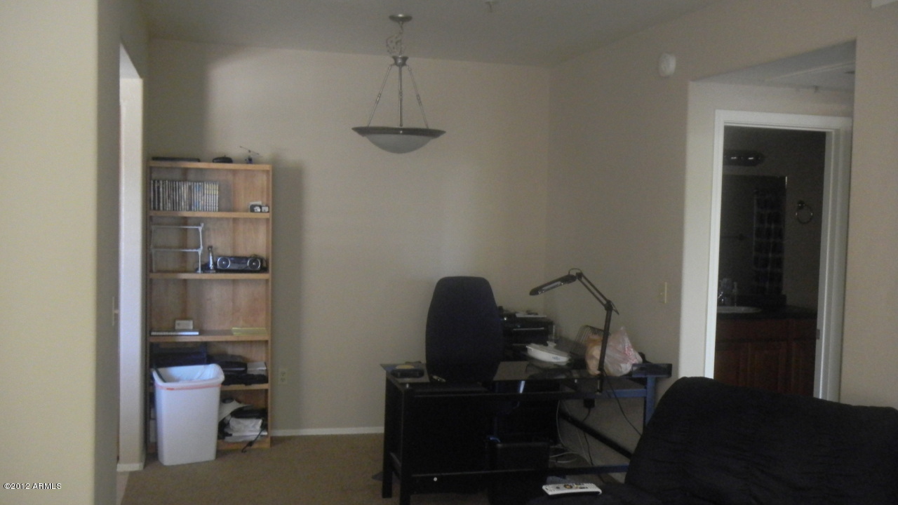 1825 West Ray Road, Unit 2126 Chandler, AZ 85224 - Photo 4 of 14 Living