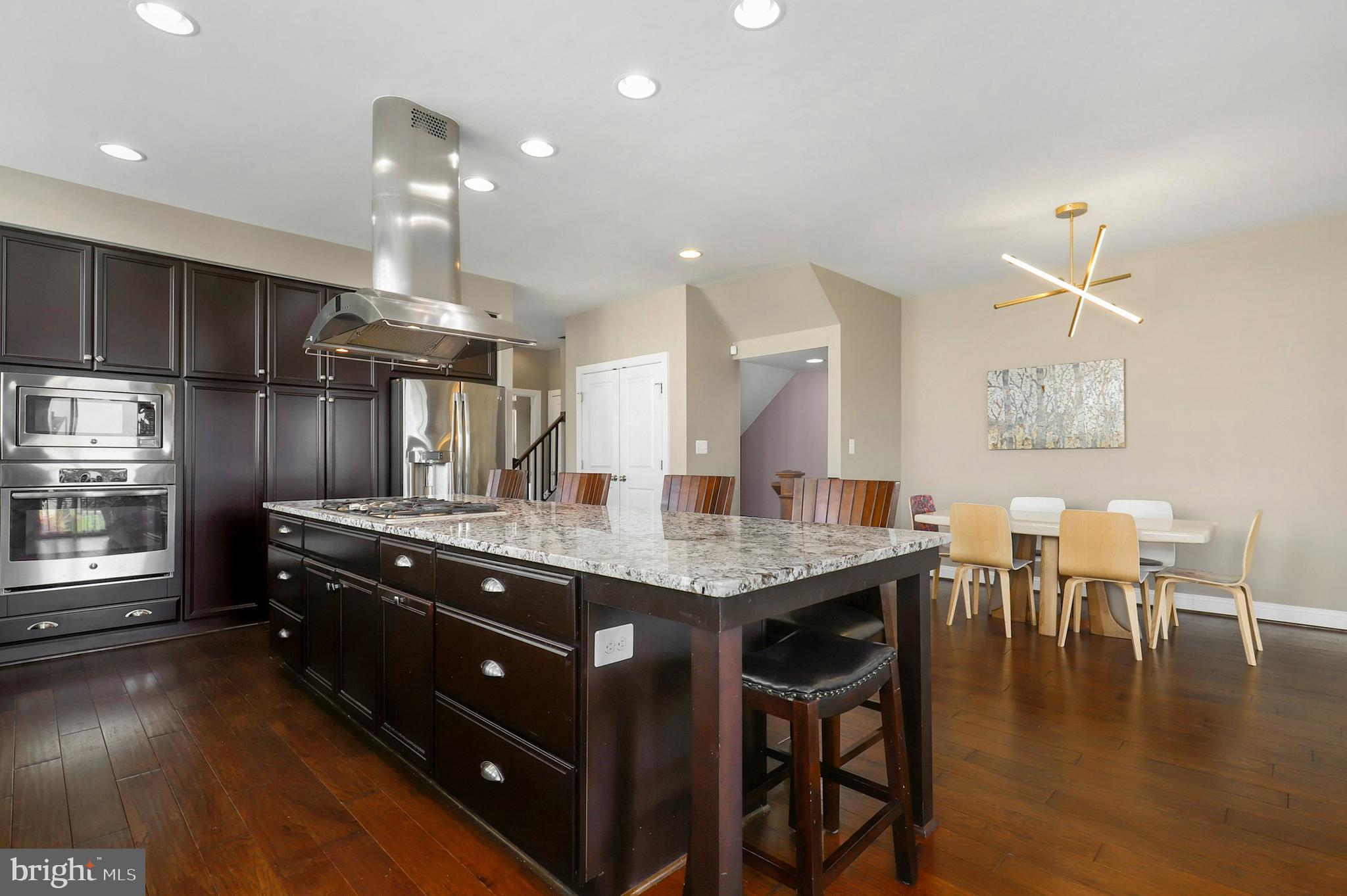 42259 Riggins Ridge Terrace Ashburn, VA 20148 - Photo 5 of 30 Gallery Image 5