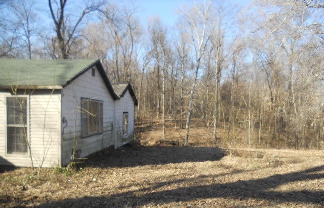 6355 Yankeetown Road Boonville, IN 47601 - Photo 7 of 8 Gallery Image 7
