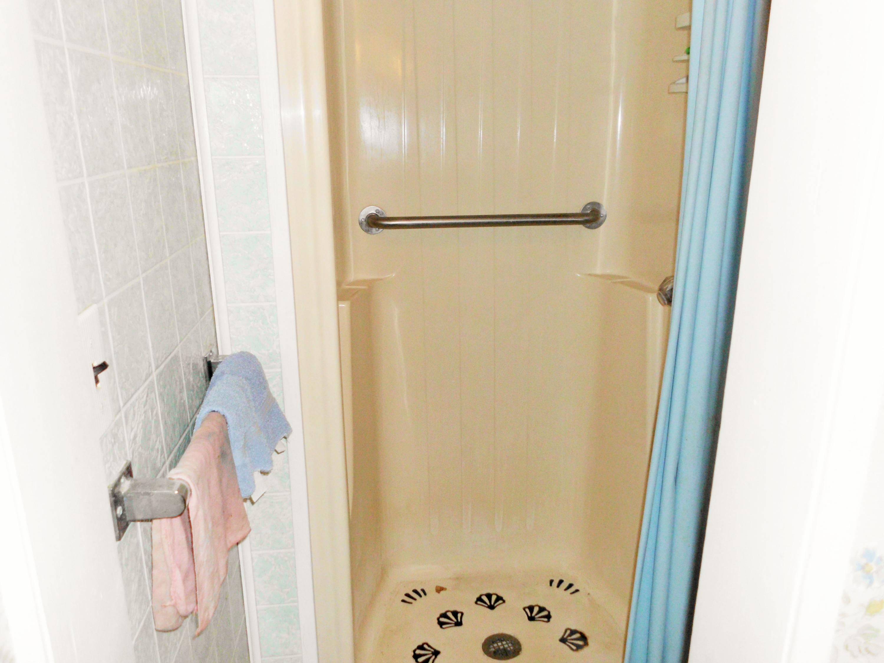 196 Oak Road Norris, TN 37828 - Photo 15 of 28 Main Level Bathroom Shower