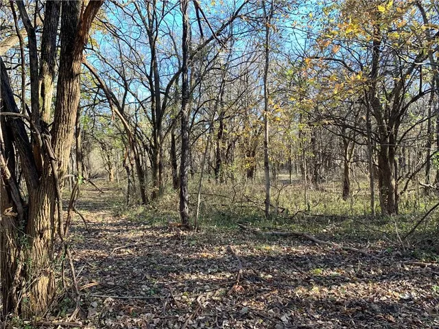 $450,000 | 8456 West 175th Street, Overland Park, KS 66221