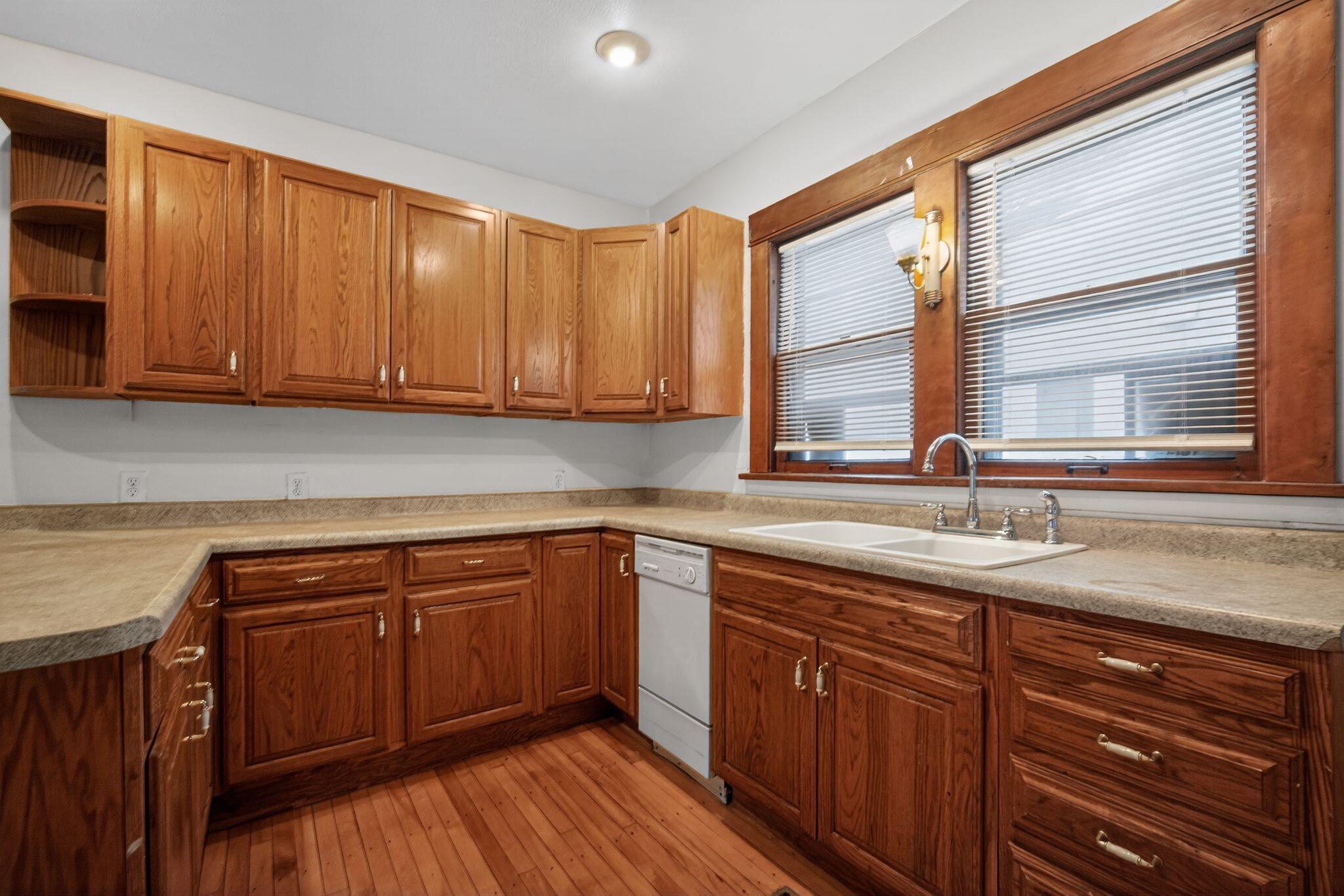 2927 North 40th Street Milwaukee, WI 53210 - Photo 16 of 30 16_2927_N_40th_St_Milwaukee_WI_53210-Kit