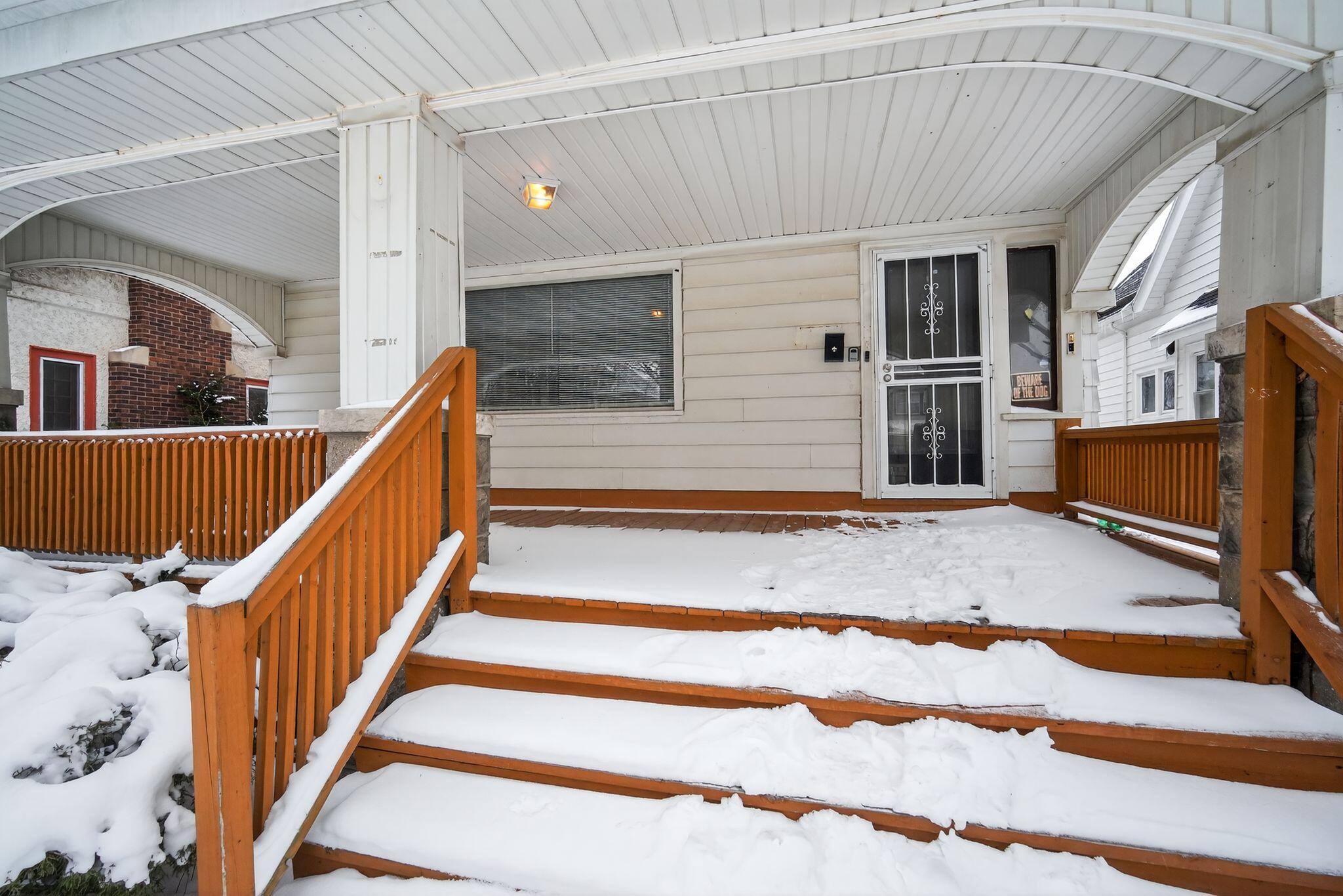 2927 North 40th Street Milwaukee, WI 53210 - Photo 2 of 30 02_2927_N_40th_St_Milwaukee_WI_53210-Ext