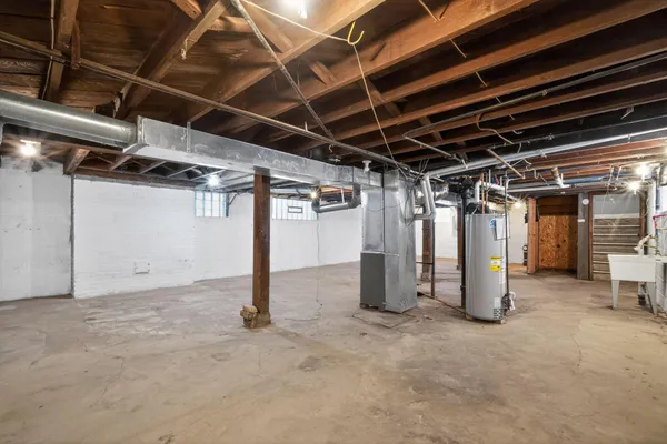 $164,900 | 2927 North 40th Street, Milwaukee, WI 53210