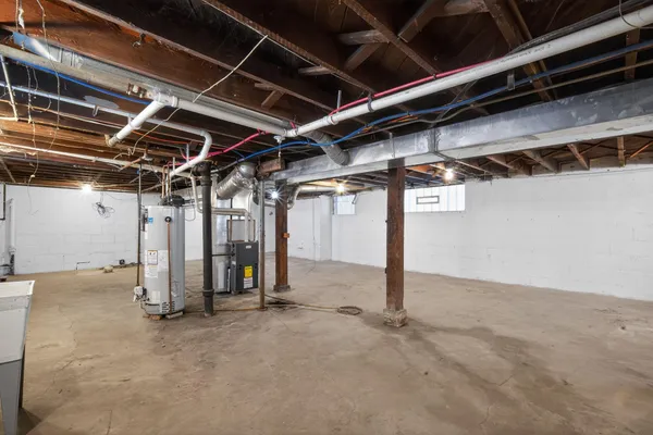 $164,900 | 2927 North 40th Street, Milwaukee, WI 53210